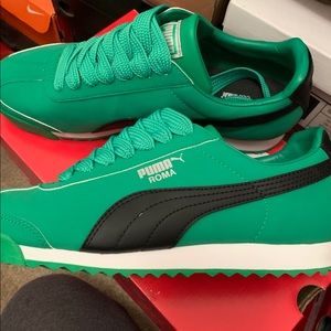 Men’s puma sneaker size 9
